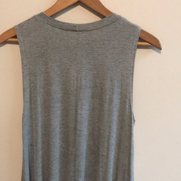 Cute and cosy striped dress - Picture 4 of 6